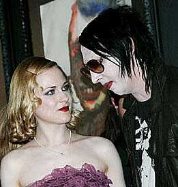 Celebrity  on Marilyn Manson Fantasizes About Smashing Ex Girlfriend Wood S Skull