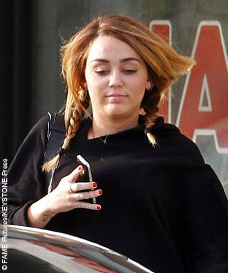  Celebrity News Gossip  on Miley Cyrus Defends Weight Gain   Celebrity Gossip