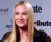 Kelly Lynch biography and filmo...