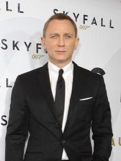 Daniel  Craig