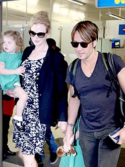 Nicole Kidman and Keith Urban with their daughters, Sunday and Faith