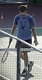 David Duchovny playing tennis