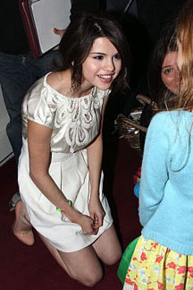 Selena Gomez meets young fan