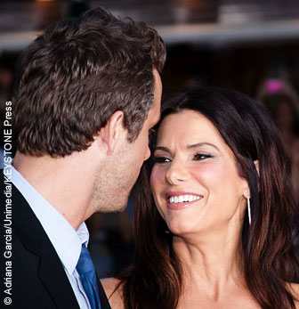 The Truth About Ryan Reynolds And Sandra Bullock's Friendship