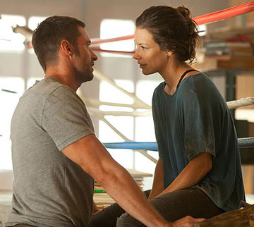 Hugh Jackman and Evangeline Lilly in Real Steel