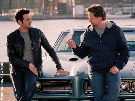 Allan Hawco (l) and guest star Russell Crowe (r) on CBC's Republic of Doyle