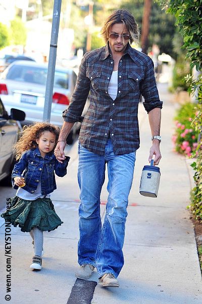 Halle Berry Daughter Is Afraid Of Her Father Celebrity Gossip And Movie News Halle Berry Daughter Is Afraid Of Her Father Celebrity Gossip And Movie News