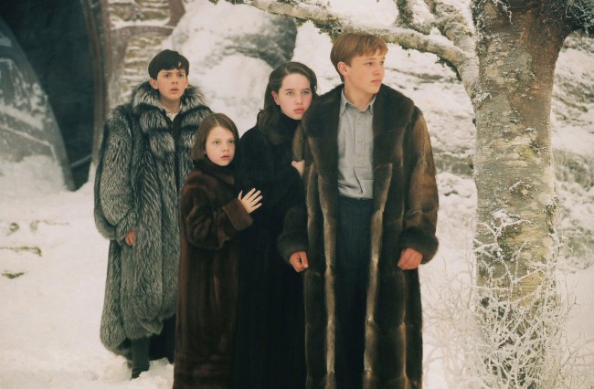 Siblings Susan, Edward, Lucy and Peter discover a secret world while staying at their uncle’s house. While playing hide and seek, young Lucy finds the portal to the mystic world of Narnia. When she finally convinces her older siblings to come with her they find the world is in danger from the wrath of the […]