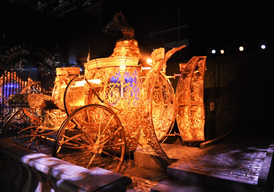 Cinderella’s coach for the ball « Celebrity Gossip and Movie News