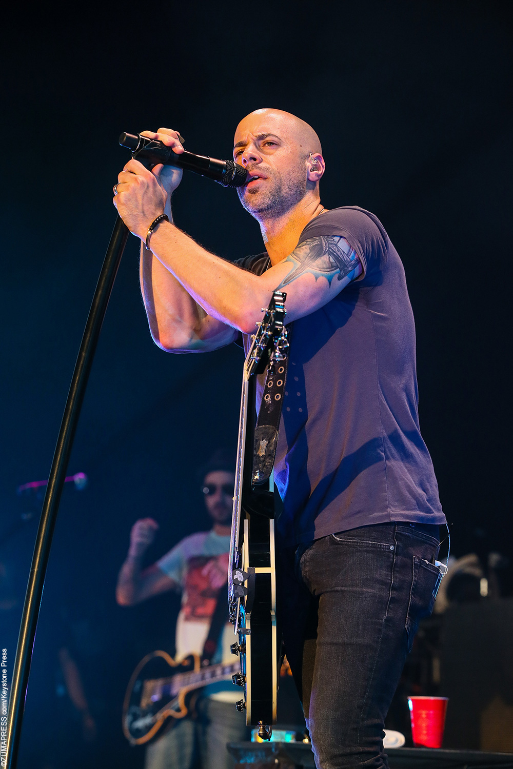 Chris Daughtry placed fourth in season four and has had a successful career as an artist ever since. Chris formed the band Daughtry after being eliminated from American Idol and their self-titled album was a fast success, selling more than one million copies in five weeks and reaching number one on the Billboard charts in its ninth […]