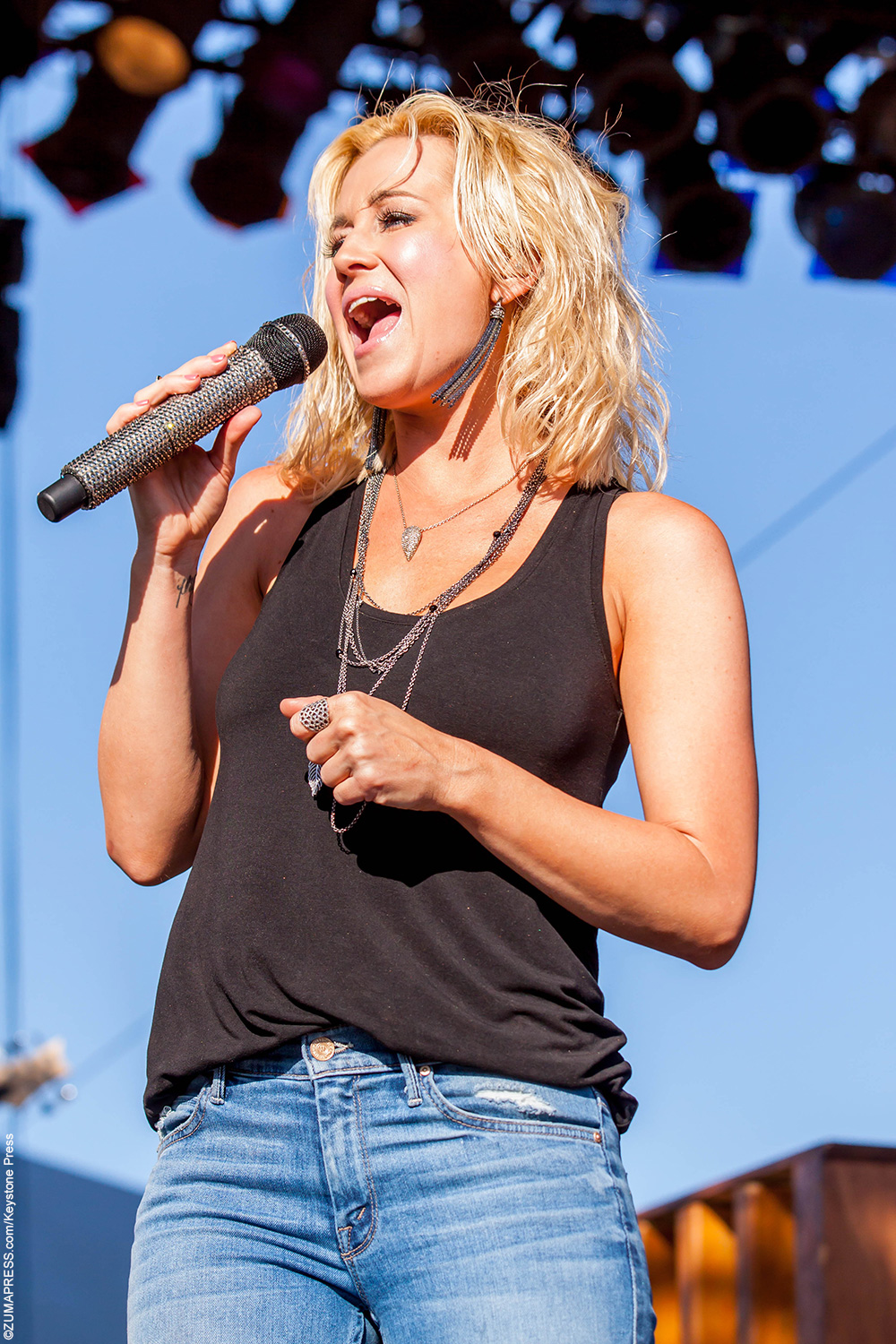 Kellie Pickler was 19 when she auditioned for American Idol in its fifth season. She was one of judge Simon Cowell’s favorite contestants due to not only her talent, but her innocence and small town ways. The sweet Southern country singer came in sixth place on the show and has since released four albums. Her first one, […]