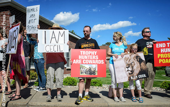 Protesters at River Bluff Dentistry