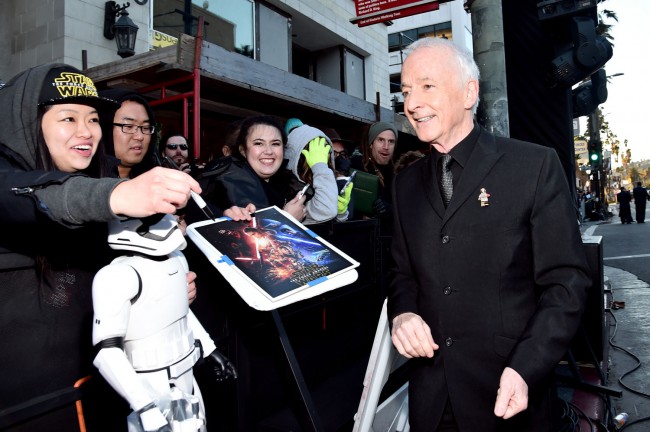 Anthony Daniels, who plays C-3PO, greets the legions of Star Wars fans who turned out for the Stars Wars: The Force Awakens.