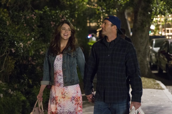 Lauren Graham and Scott Patterson as Lorelai Gilmore and Luke Danes