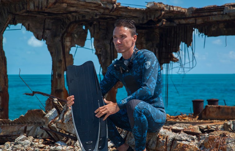 Rob Stewart in Sharkwater: Extinction