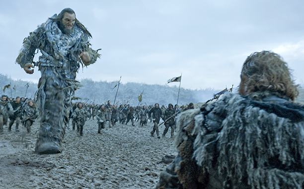 Wun Wun fights for Jon Snow.