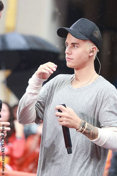 Justin Bieber performing at the Today Show