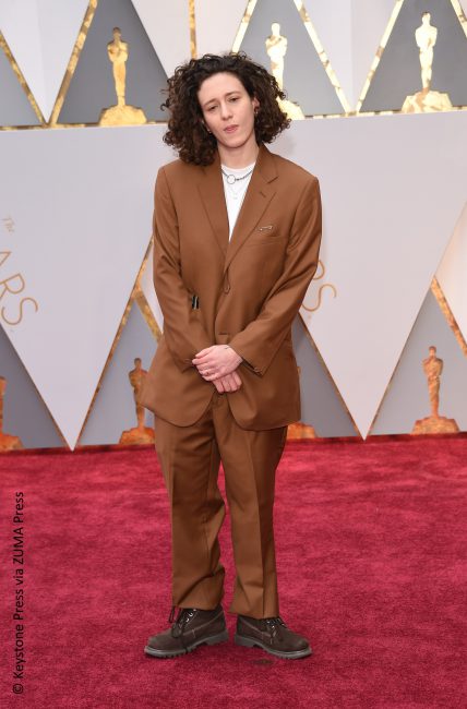 Did she steal her outfit from an overweight homeless man? We’re big fans of composer Mica Levi’s work, but we refuse to support her Oscar fashion statement. A baggy brown suit should never be paired with hiking boots, but if one is compelled to commit such a crime, at least have the decency to do […]