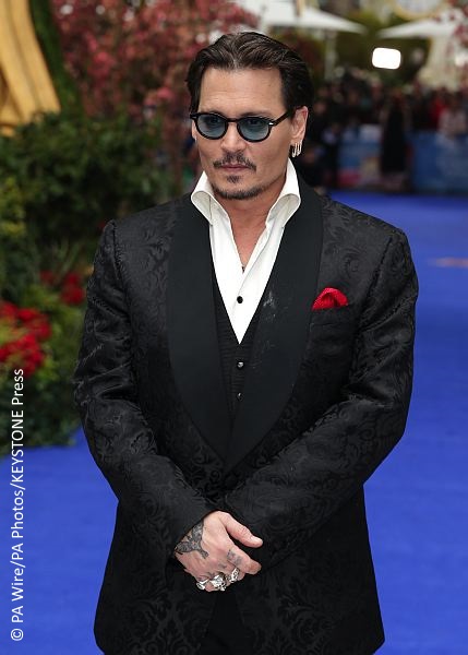 Johnny Depp a habitual liar say managers « Celebrity Gossip and Movie News