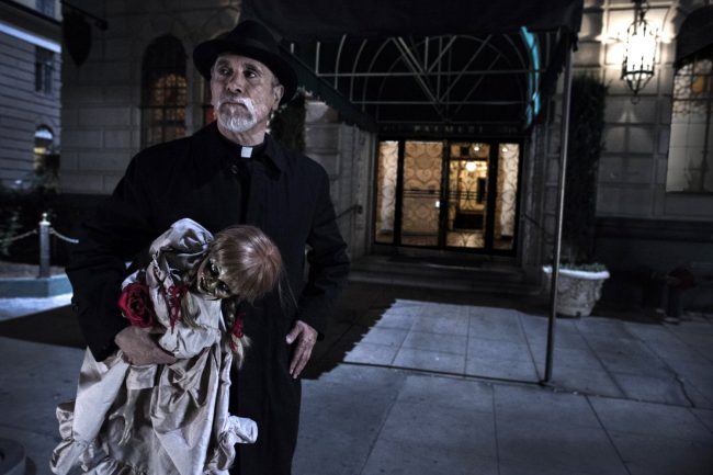 Fans of the movie Annabelle (2014) may know that the producer, Peter Safran, has spoken about a supernatural experience while working on the film. The cast and crew were getting ready to film the scene in which the demon kills the janitor when suddenly a glass light fixture fell on the actor playing the janitor, […]
