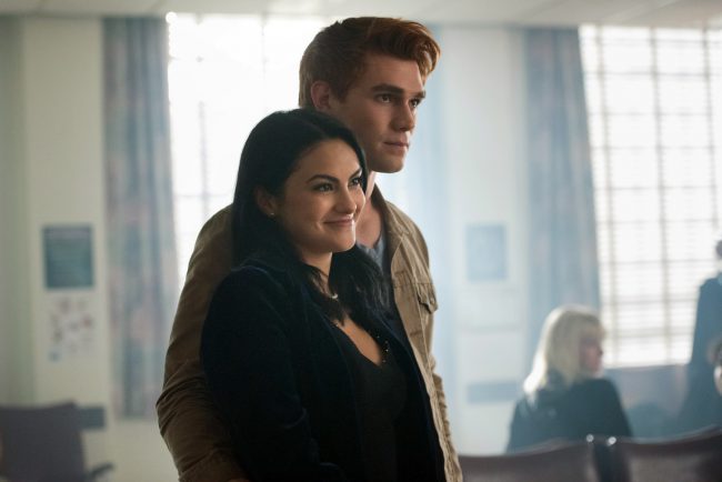 So far this season, we know there’s a green-eyed, black-masked murderer on the loose and he seems to be targeting Archie’s (KJ Apa) loved ones. What we don’t know is exactly what criminal behavior Hiram Lodge (Mark Consuelos) and his wife Hermione (Marisol Nichols) are involved in and what Veronica (Camila Mendes) will do when […]