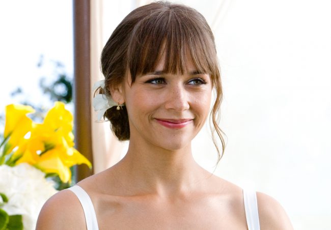 The daughter of the strikingly beautiful actress Peggy Lipton, Rashida Jones is not only breathtakingly glamorous, but she’s also super intelligent. She went to Harvard and made People magazine’s “50 Most Beautiful People” list.