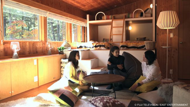 This popular reality series is based on the premise that three men and three women live together in a house to see if they can find love, while the hosts (mostly comedians) comment on what happens in each episode. Male model Shion falls for female hockey player Tsubasa, but has difficulty convincing her he really […]