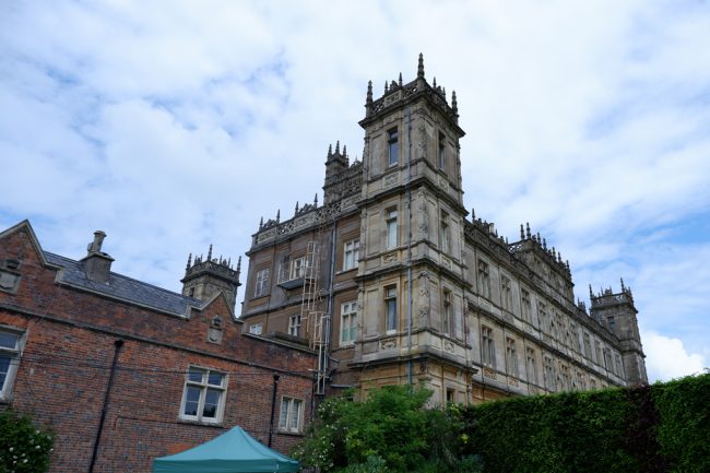 To the left of this photo, you’ll see a red brick building, which is where the servants’ entrance is located. Servants would never enter through the main door of Downton Abbey—they would only enter through the courtyard at the far side of the house from the main entrance. Packages and groceries are also delivered to […]