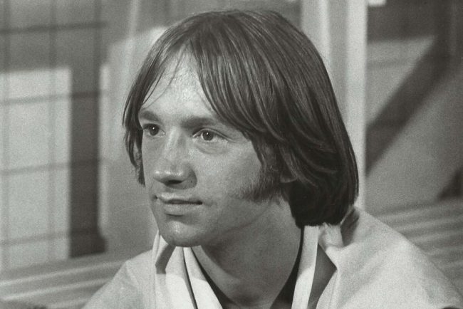 Peter Tork gained instant fame in 1966 when he was cast on the TV series The Monkees, about a group of young musicians. He revealed in 2009 that he had been diagnosed with adenoid cystic carcinoma, a form of head and neck cancer. Tork underwent radiation and surgery, but the cancer returned in 2018. He […]