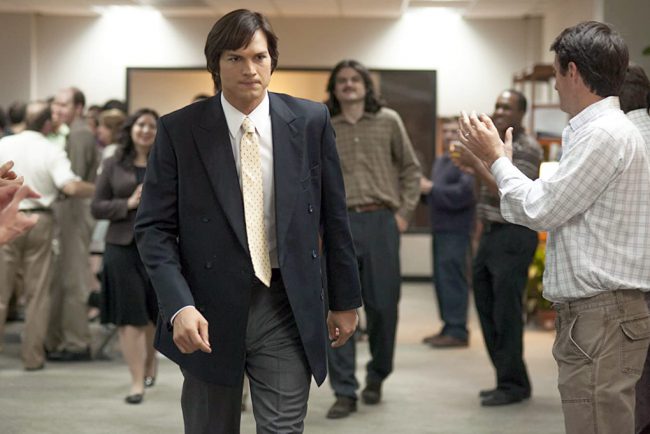 Although he resembled a young Steve Jobs, Ashton Kutcher just wasn’t able to pull off the role — his greatest strength is when he plays a doofus. Two years after the critically panned Jobs released, another film about the Apple founder met with critical acclaim. Steve Jobs (2015) starred Michael Fassbender, who gave an outstanding […]