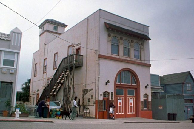 One of the more unconventional homes seen in the movie really is a residential space. Mia Thermopolis (Anne Hathaway), before she learned she was a princess, lived in a firehall-turned-home in San Francisco with her mom. It’s partially too good to be true, as the filmmakers only used the exterior shots in the movie, but […]