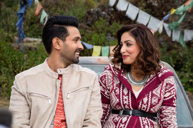 Eager to marry but constantly rejected by women, bachelor Sunny (Vikrant Massey) hopes to win over a former crush by accepting help from an unlikely source: his mother.  