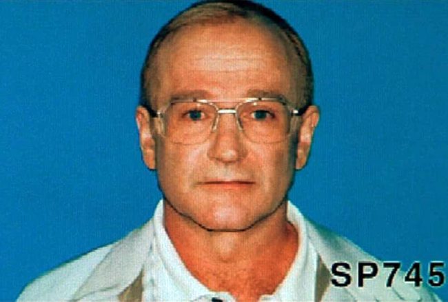 When it came to the late comedic legend, audiences essentially knew what kind of films and performances to expect from Robin Williams. Even with his forays into more dramatic fare like Dead Poets Society, Williams brought some light-hearted humor to those endearing roles. So when the first trailers for the drama thriller One Hour Photo […]