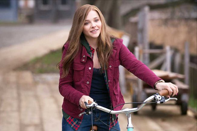 Of all the reasons for an actor to be replaced, the least desirable one is studio interference. Such was the case for Chloë Grace Moretz in the 2008 animated film Bolt. With production on the film already being troubled to the point that director Chris Sanders was replaced, the decision was made by the higher […]