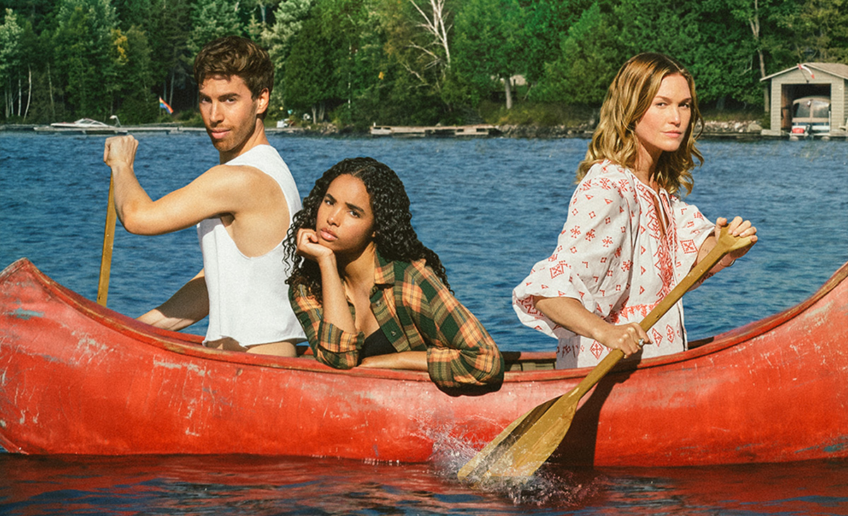 Jordan Gavaris, Madison Shamoun and Julia Stiles in The Lake 