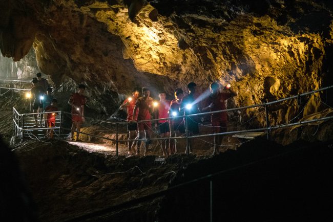 A Thai youth soccer team and their assistant coach are trapped within Tham Luang Cave, prompting a global rescue effort. Inspired by true events.