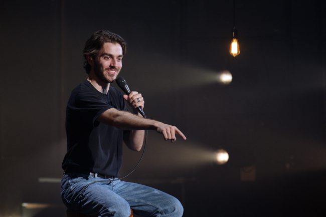 French television darling Panayotis Pascot opens up about his love life and upbringing in this hilarious and touching comedy special.