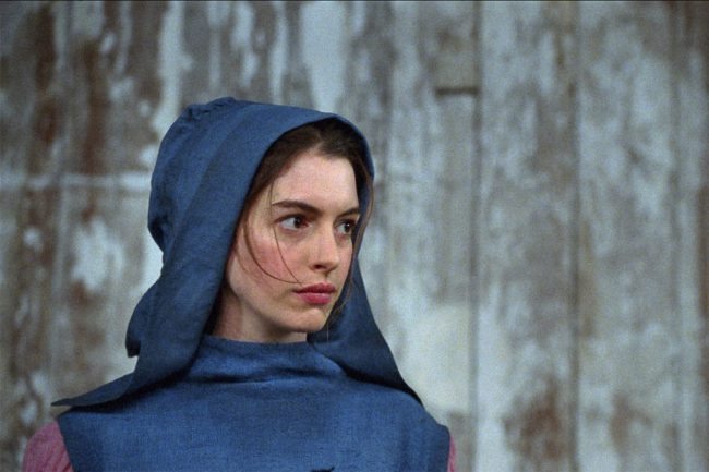 With only 15 minutes of screen time in a three-hour-long film, Anne Hathaway stole the show from the entire main cast of Les Misérables. The Hollywood Reporter said her “performance was hailed as a standout among an all-star cast,” and she was destined to play the role — as her mother did in a touring […]
