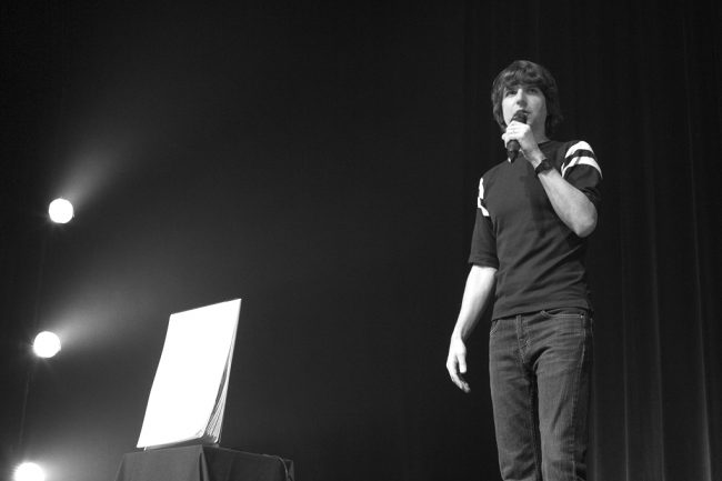 From his thoughts on aggressively scented trash bags to desk jobs in hell, comedian Demetri Martin delivers a one-of-a-kind stand-up special.