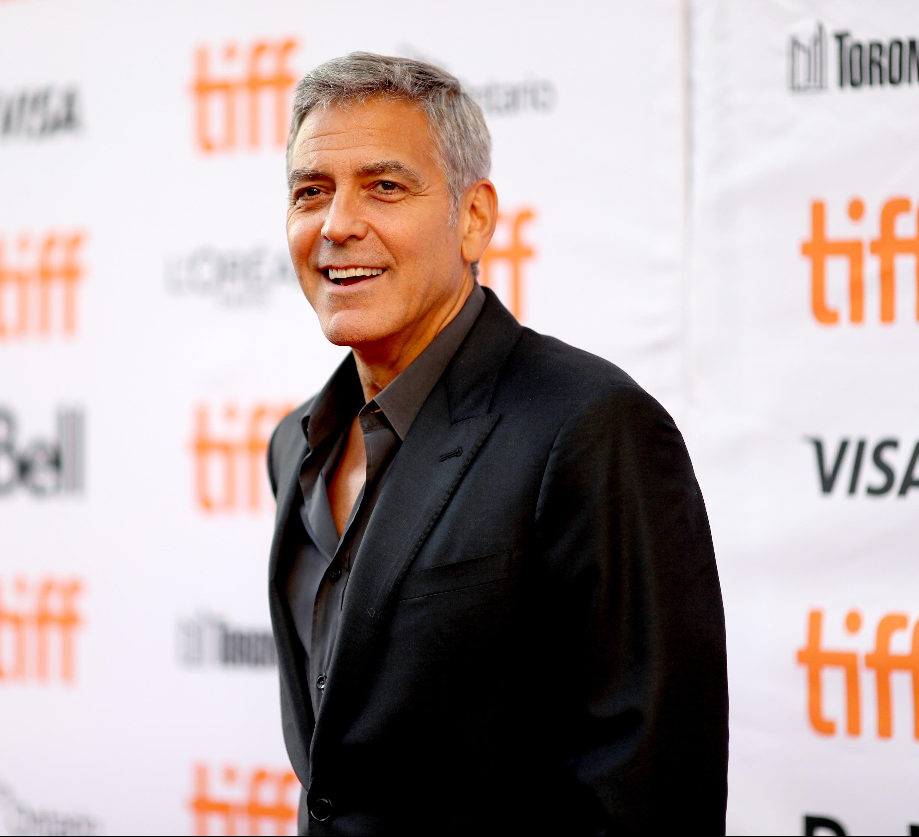 Clooney walks TIFF red carpet for Suburbicon 2018 Toronto(02)