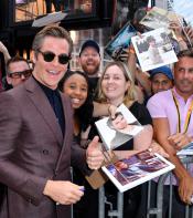 Outlaw King star Chris Pine greets fans